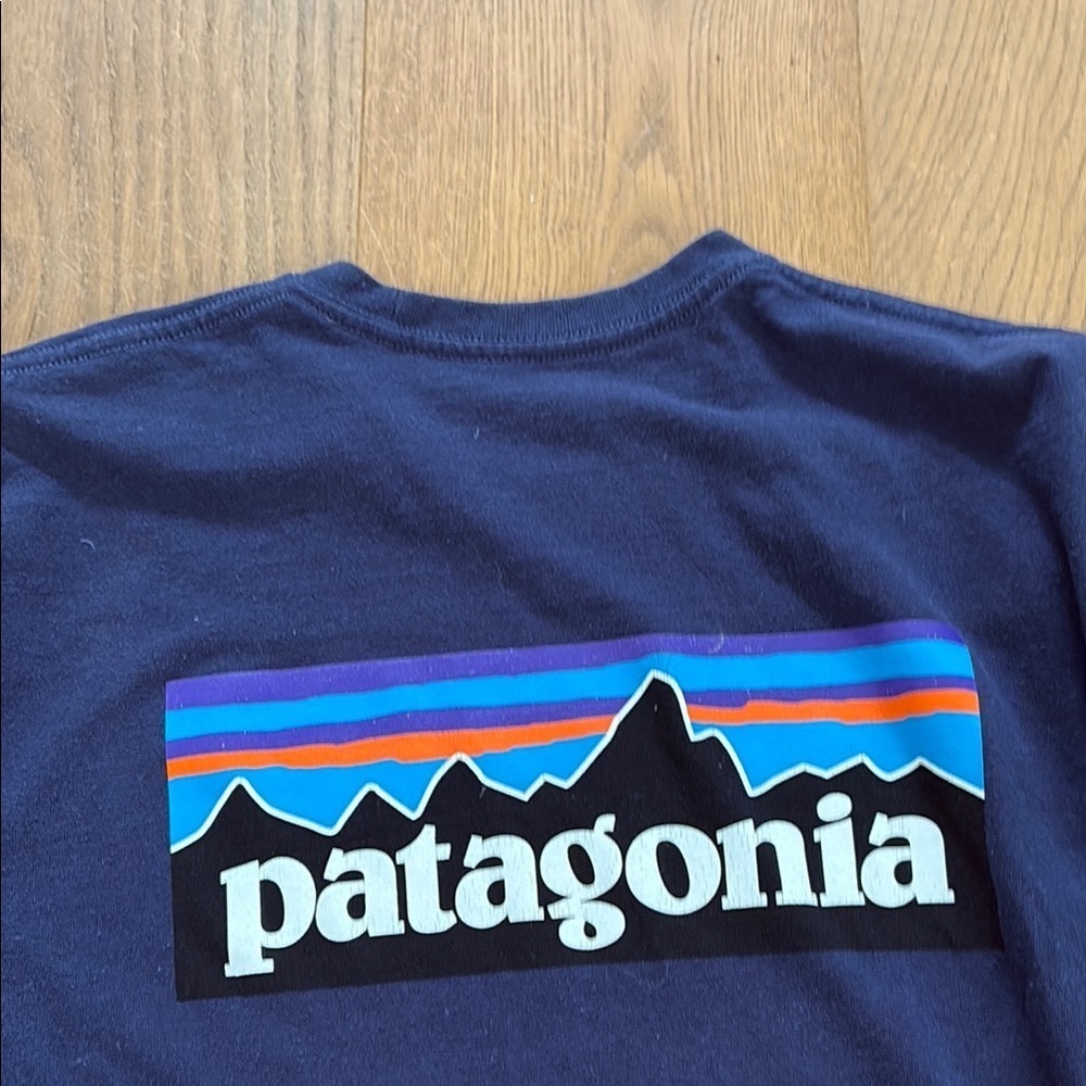Patagonia Long-Sleeved Logo Responsibili-Tee size M - Picture 5 of 5